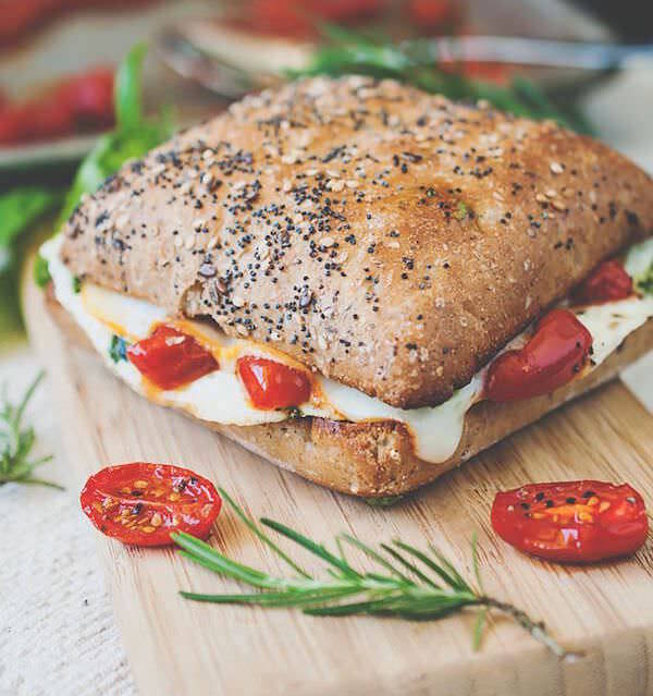 Mediterranean-Egg-White-Breakfast-Sandwich-with-Roasted-Tomatoes
