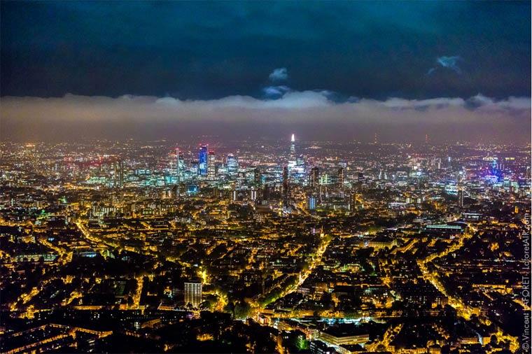 ヘリコプターから撮影されたロンドンの夜景がものすごく綺麗
