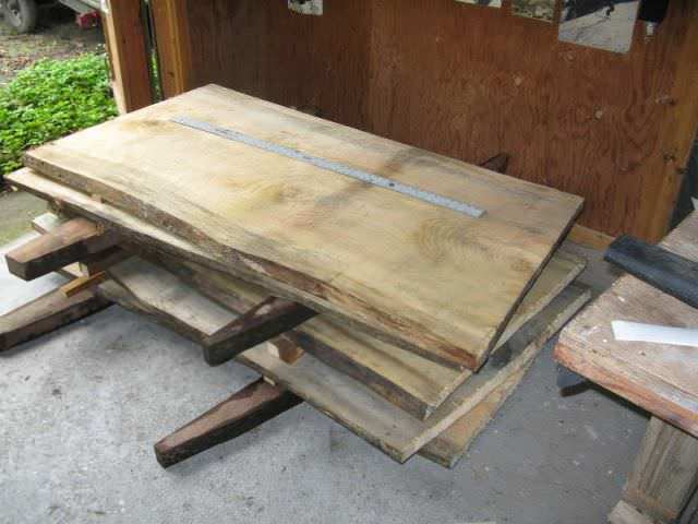 its_amazing_what_this_guy_can_create_from_a_block_of_wood_640_02