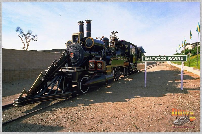 behind-the-scenes-back-to-the-future-14_800x532.jpg Behind the scenes back to the future 14 800x532
